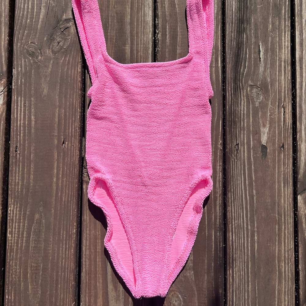 Hunza G Pink One Piece Swimsuit - Picture 4 of 9